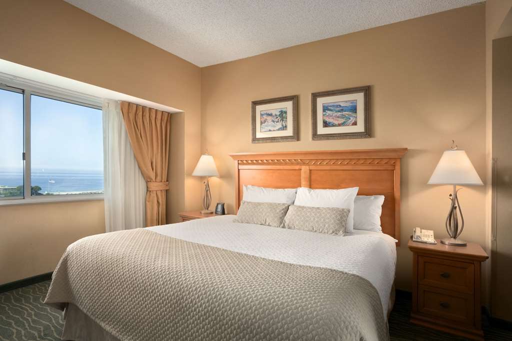 Embassy Suites By Hilton Monterey Bay Seaside Habitación foto